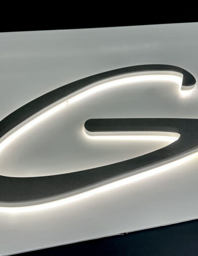 Insegne a LED e Totem MadioPrint